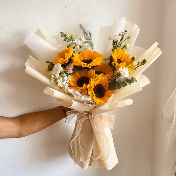 Beige bouquet