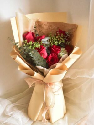 kgektge Red swan bouquet