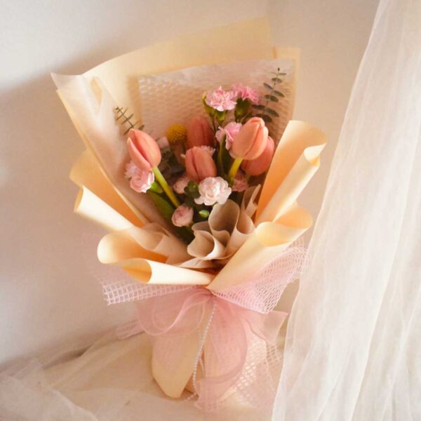 Coral Tulip Bouquet - Imagen 2