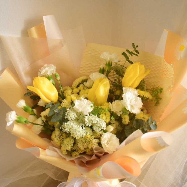 Yellow Tulip bouquet - Imagen 2