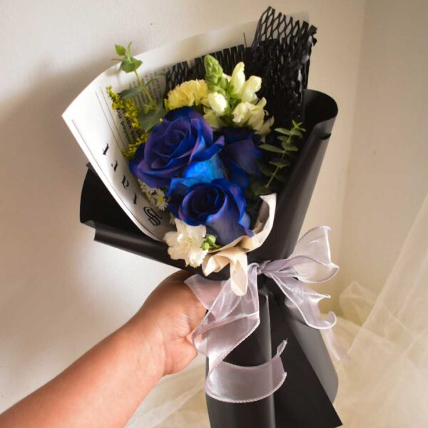 Azul elegant bouquet - Imagen 2