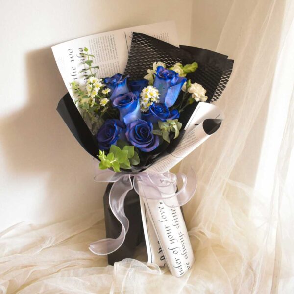 Blue swan bouquet