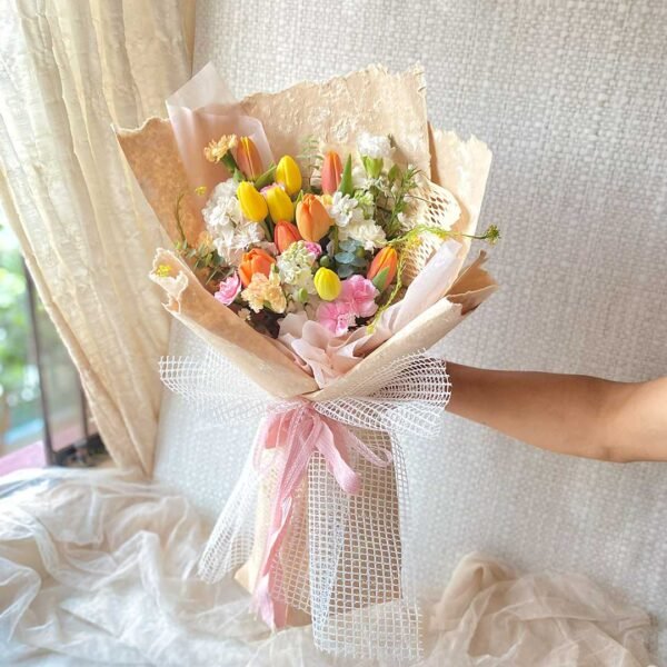 bjbjm Eva Tulip Bouquet