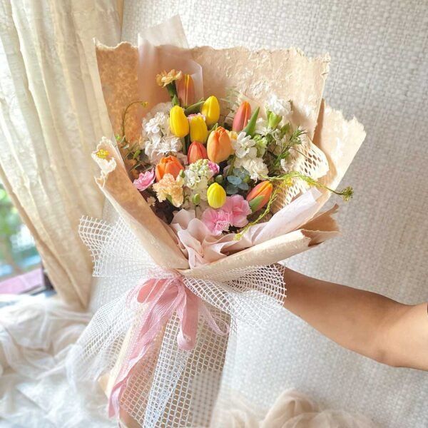 jfjeja Eva Tulip Bouquet