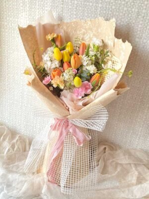 kgdz Eva Tulip Bouquet