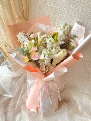 fws Lirio white bouquet