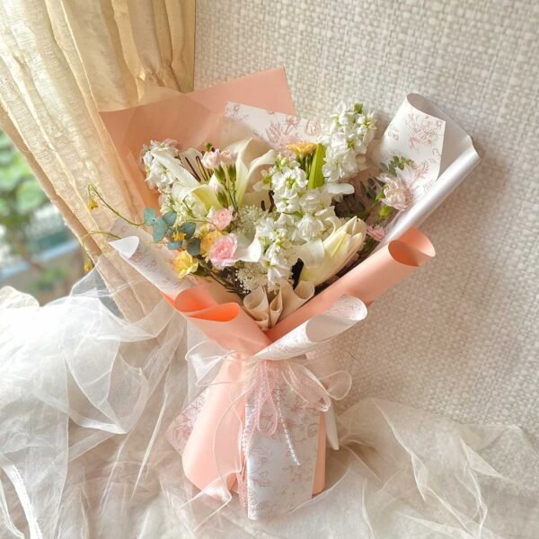 fws Lirio white bouquet