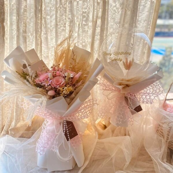 hdtthrstdhr Emilia Pack eterno