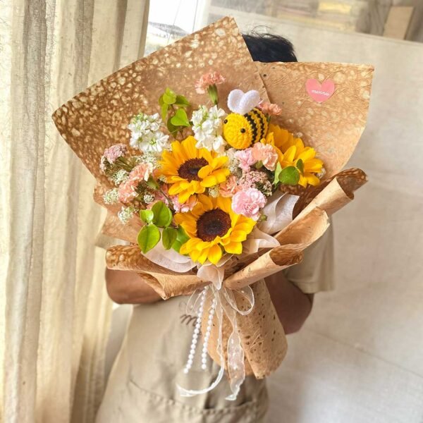 nfyhry Bee Gira Bouquet